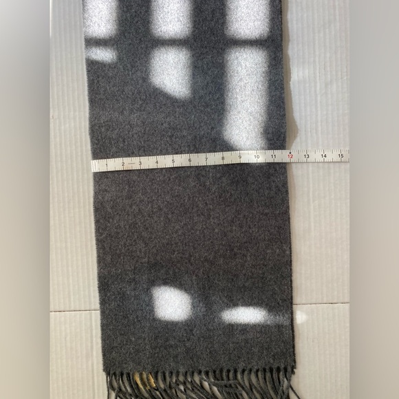 NWT VTG Harrods of London Lambswool Fringed Scarf Embroidered Logo Charcoal - Picture 5 of 10